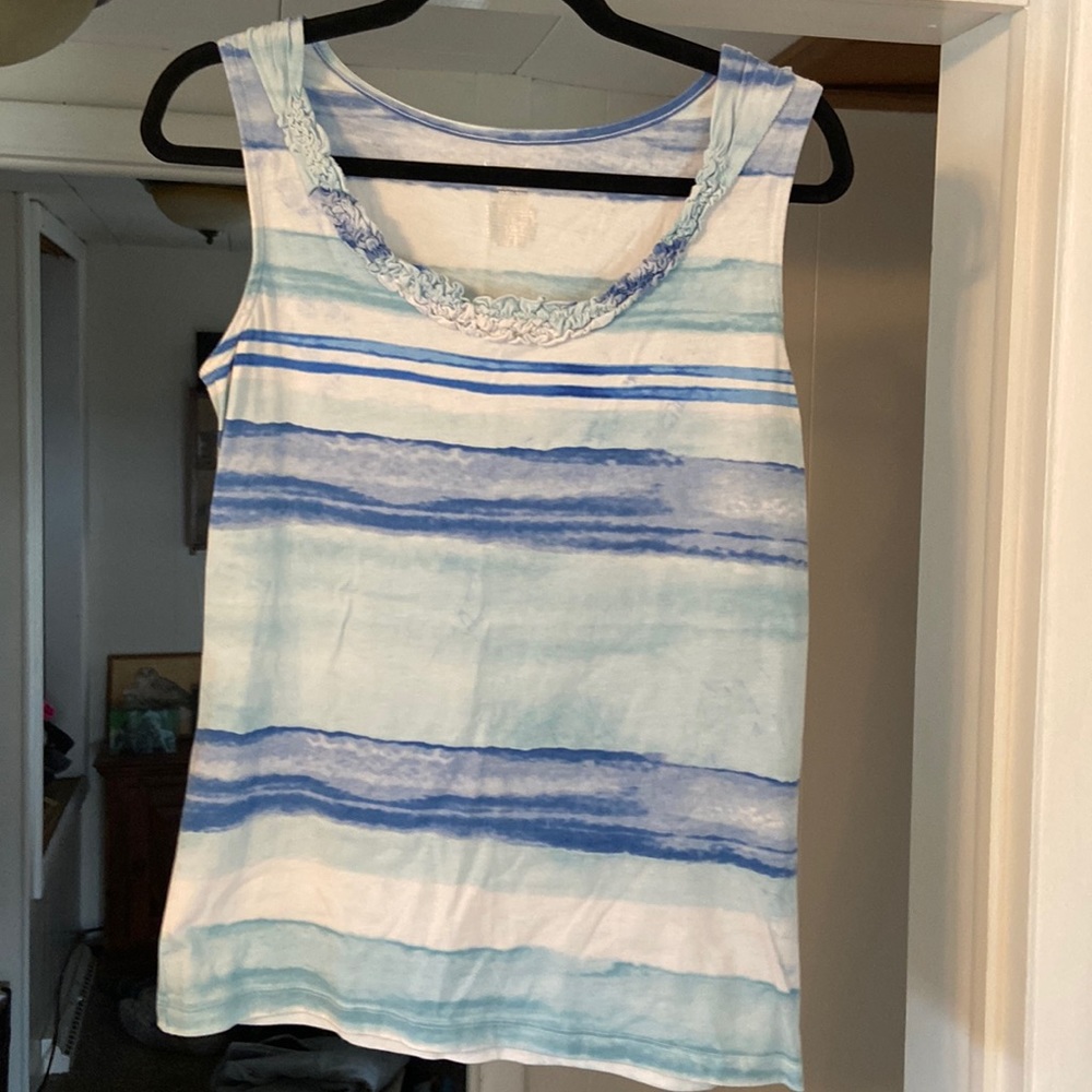 St Johns Bay size medium tank.